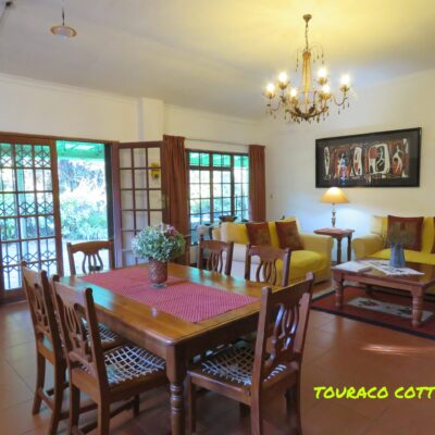 Kitchen & Lounge