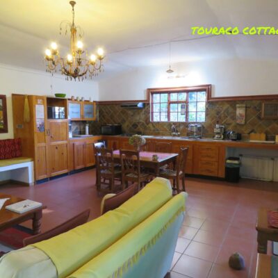 Kitchen & Lounge